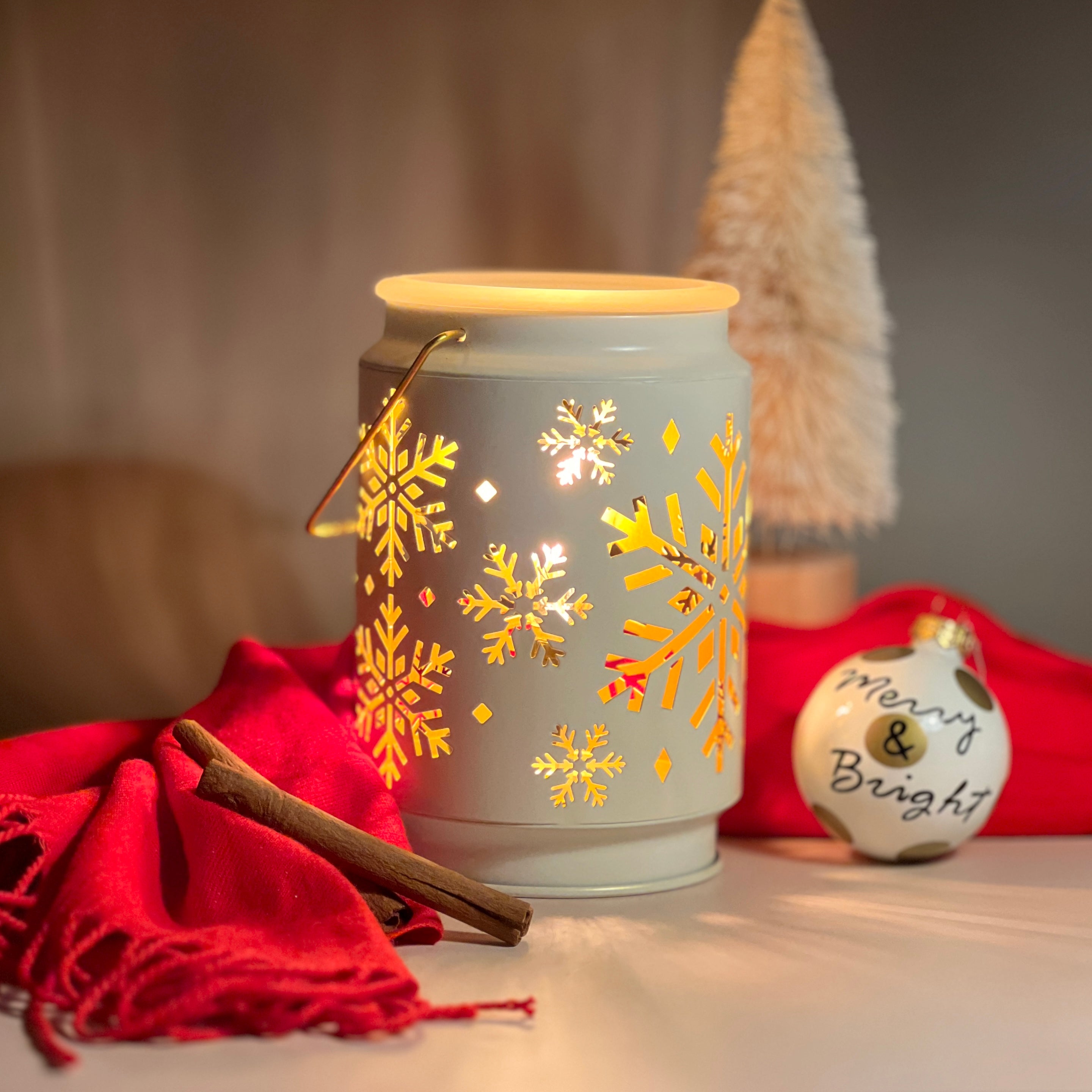 Metal Snowflake Illumination Fragrance Warmer